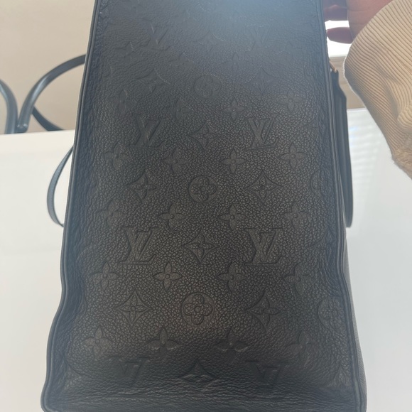 Louis Vuitton ONTHEGO GM Black Leather - Picture 7 of 10